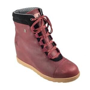 Water Resistant Burgundy Leather Forsake Alma Wedge Boots Size 8 Womens